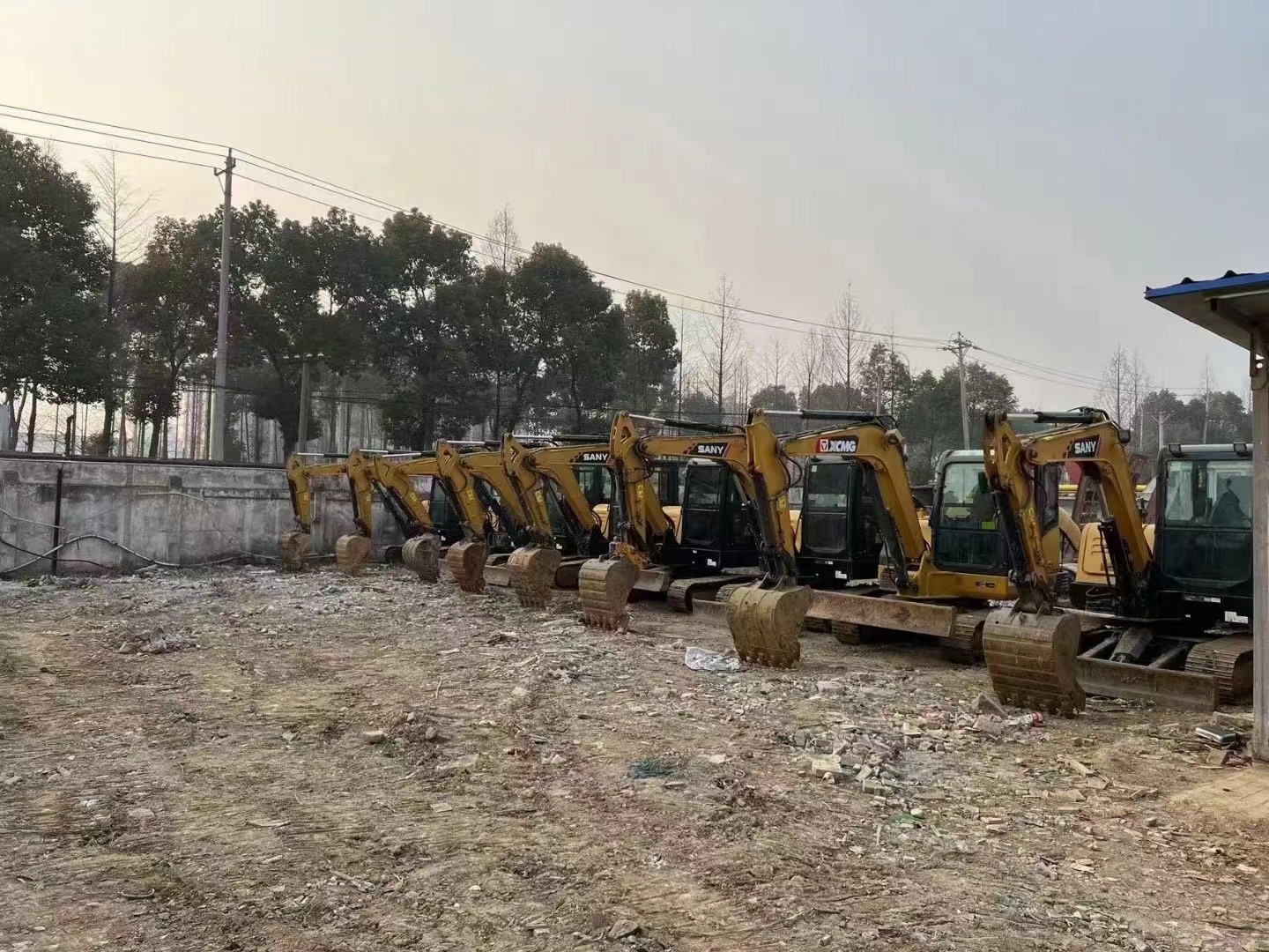 卫东区挖掘机培训基地